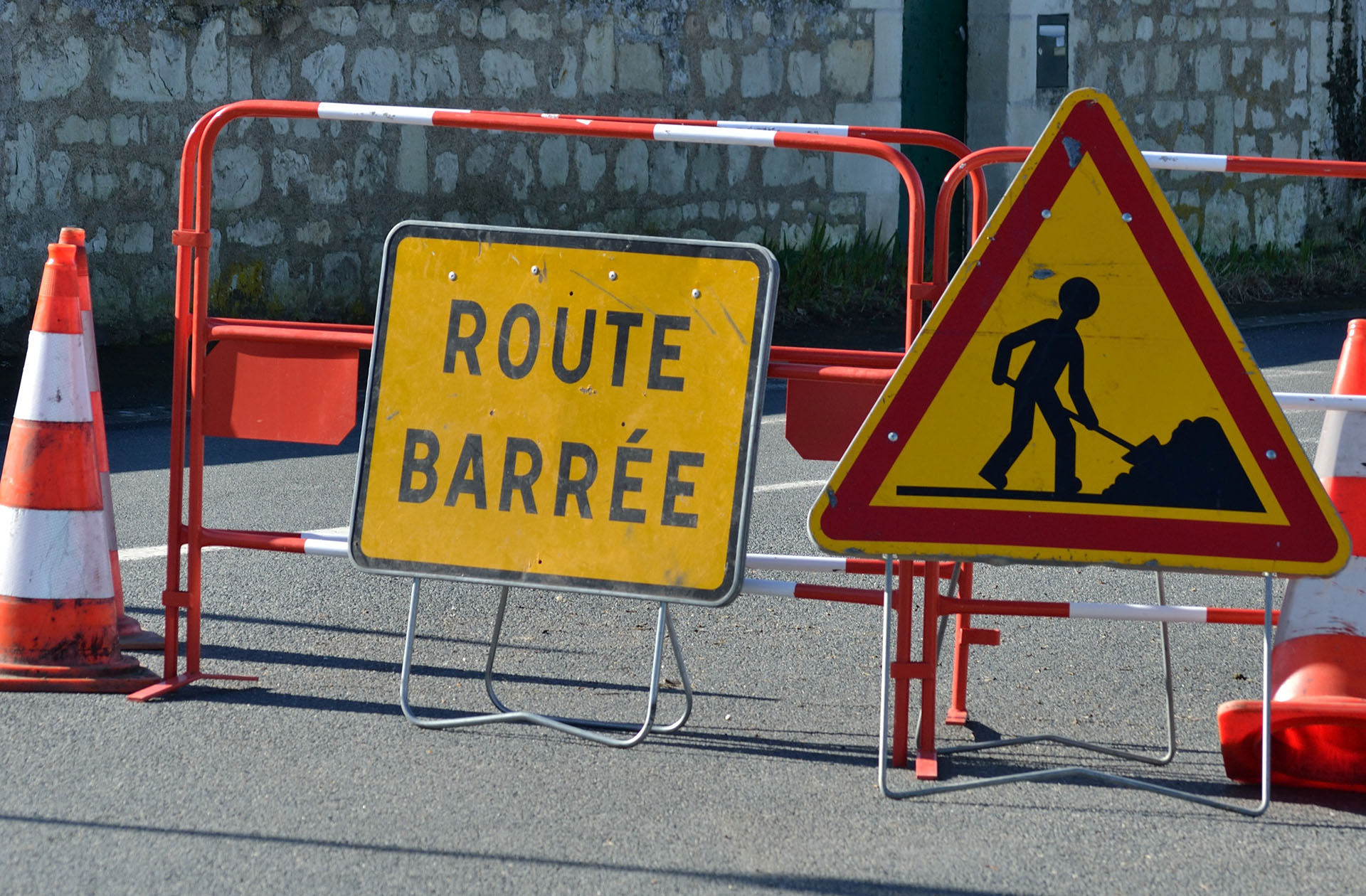 Lire la suite à propos de l’article Chantier du réseau de transfert d’eau de Rebigue : perturbation de la circulation du 15 mars au 15 mai 2021.